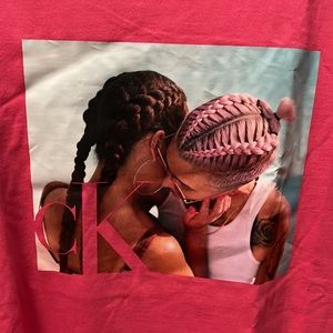 NWT Calvin Klein Relaxed fit Tee